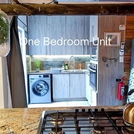 Bateleur Self Catering Cc Appartement Windhoek Buitenkant foto