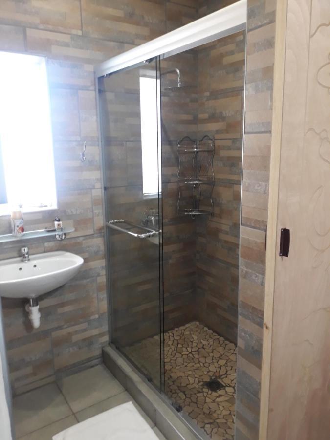 Bateleur Self Catering Cc Appartement Windhoek Buitenkant foto