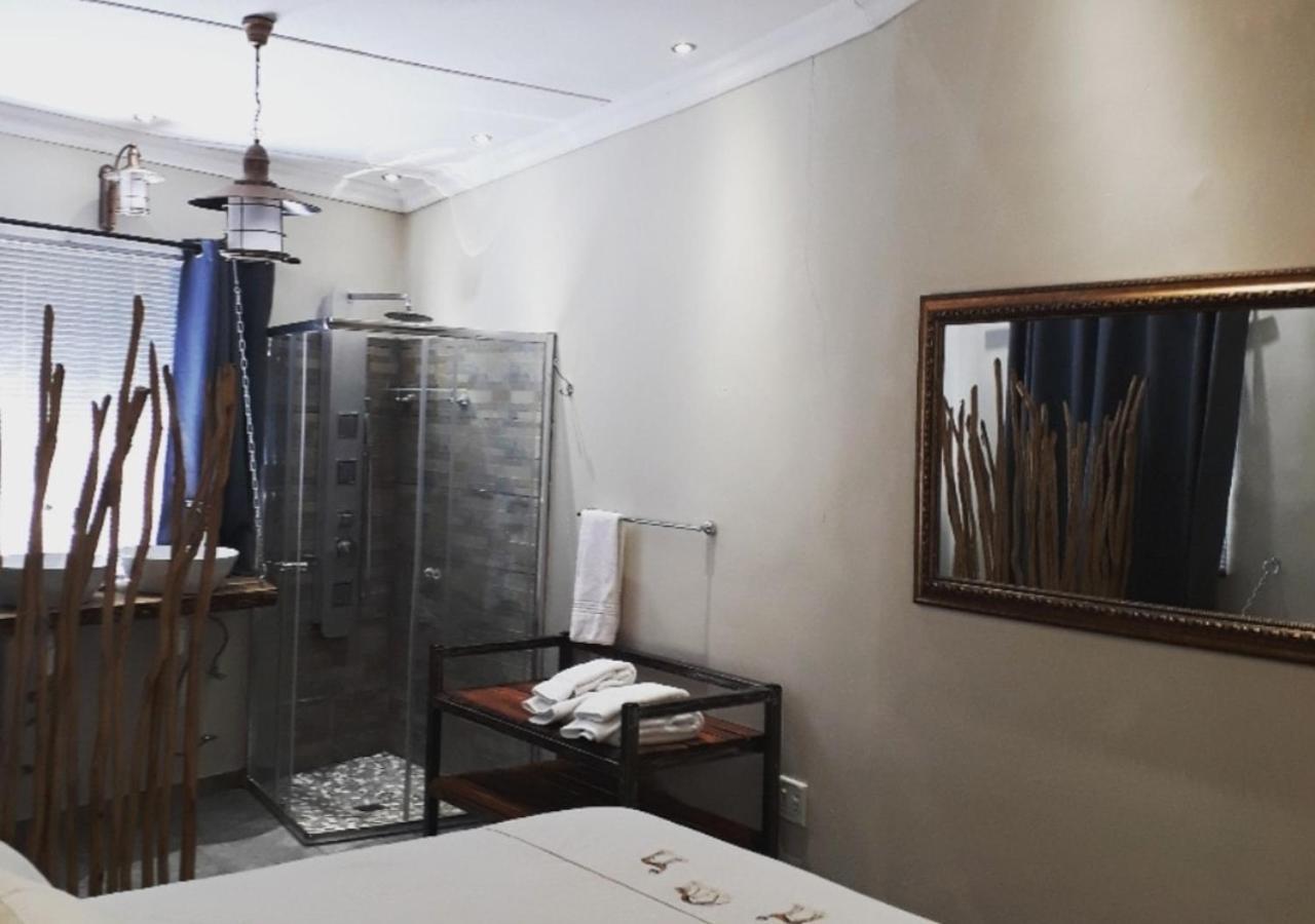 Bateleur Self Catering Cc Appartement Windhoek Buitenkant foto