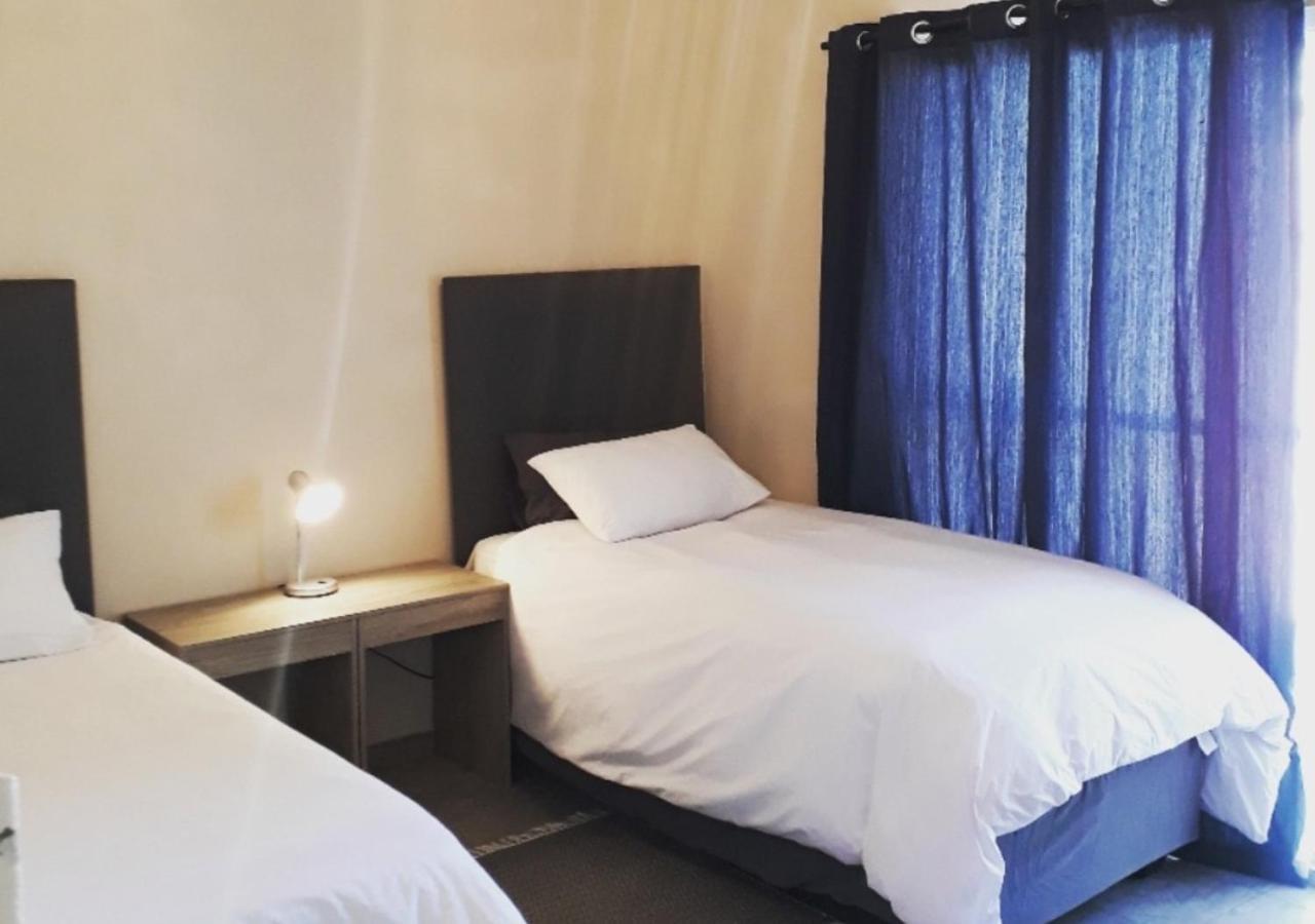 Bateleur Self Catering Cc Appartement Windhoek Buitenkant foto