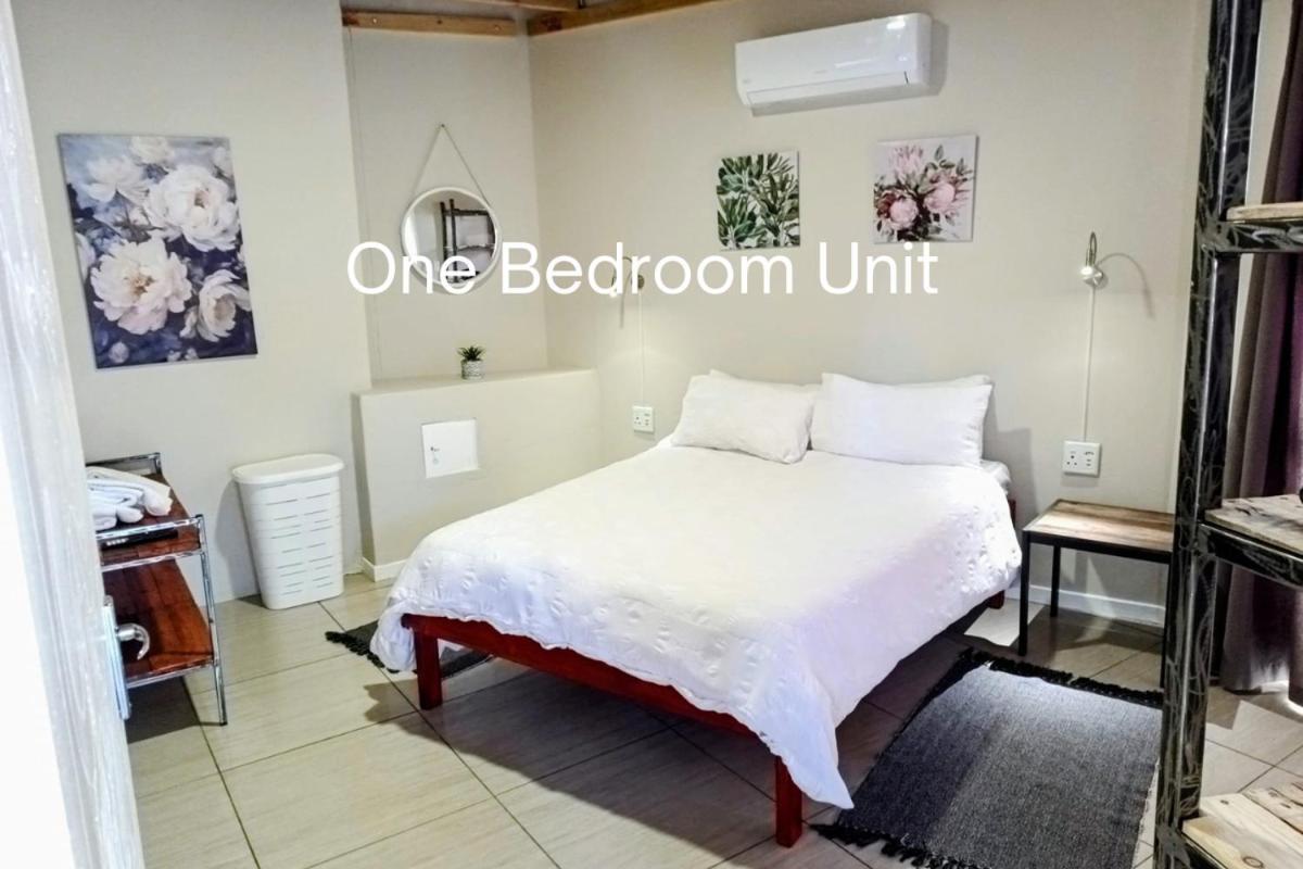 Bateleur Self Catering Cc Appartement Windhoek Buitenkant foto