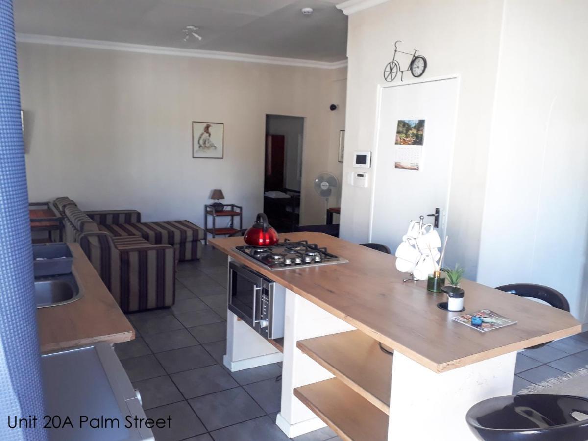 Bateleur Self Catering Cc Appartement Windhoek Buitenkant foto