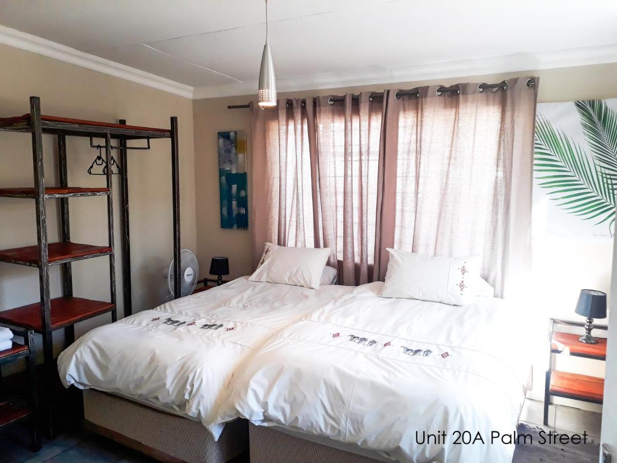 Bateleur Self Catering Cc Appartement Windhoek Buitenkant foto